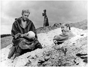 Σκηνή από την ταινία ΑΜΛΕΤ, του Γκριγκόρι Κόζιντσεφ (Σοβιετική Ένωση, 1964)